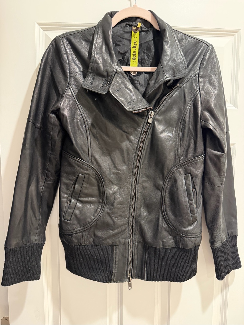 Soia & Kyo - Vintage Black Leather Jacket Size Medium (fits like small)
